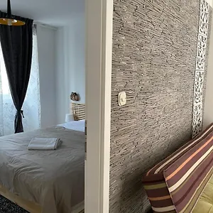 Kremenic Cres